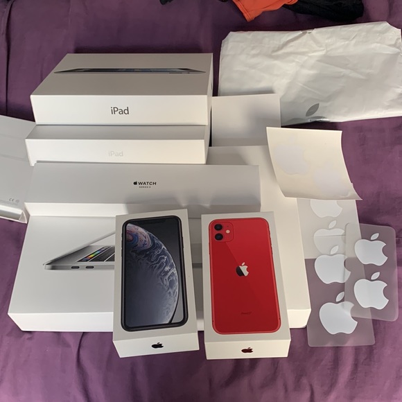 11 Apple empty boxes, 1 bag + 8 stickers - Picture 1 of 5